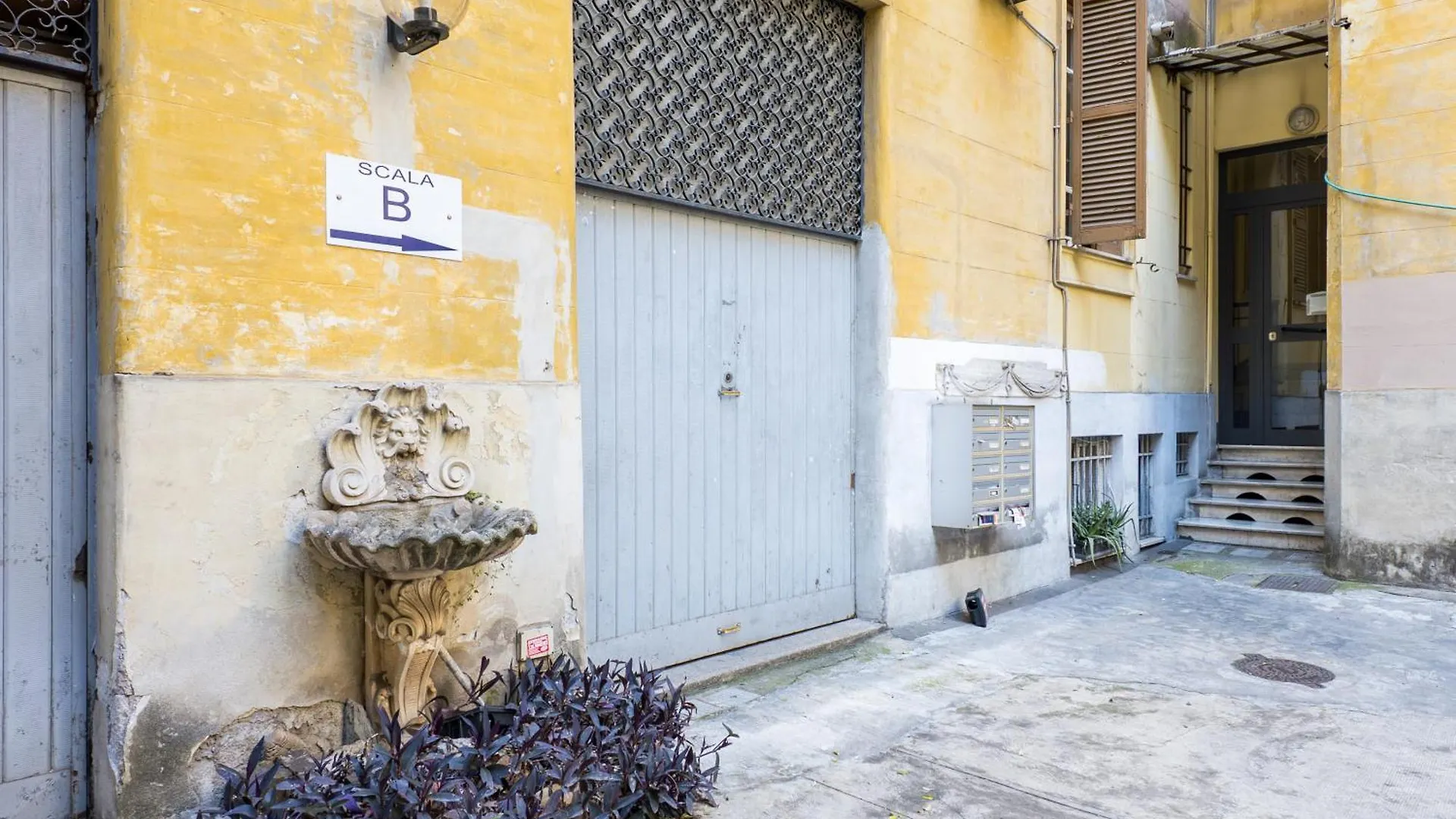 Iflat Mid-Century Modern Vatican Apartment Rome