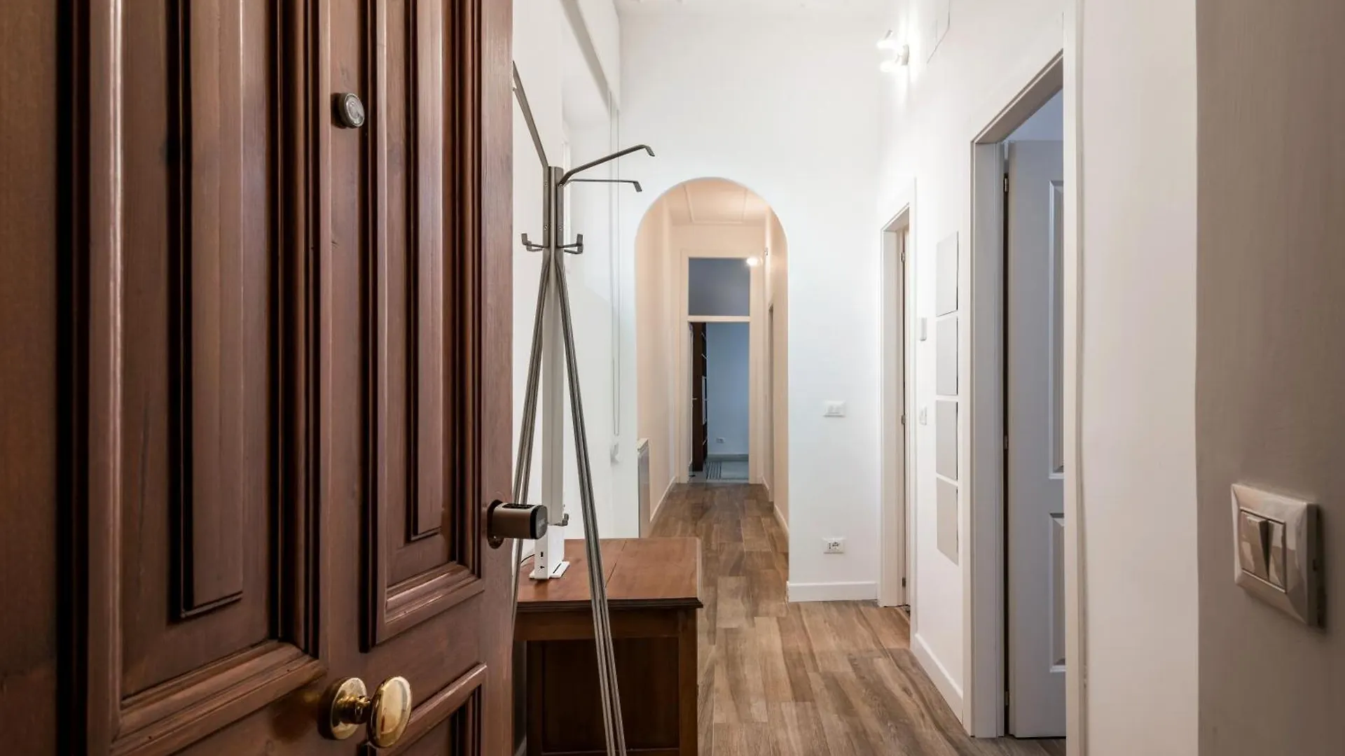 Iflat Mid-Century Modern Vatican Apartment Rome Italy