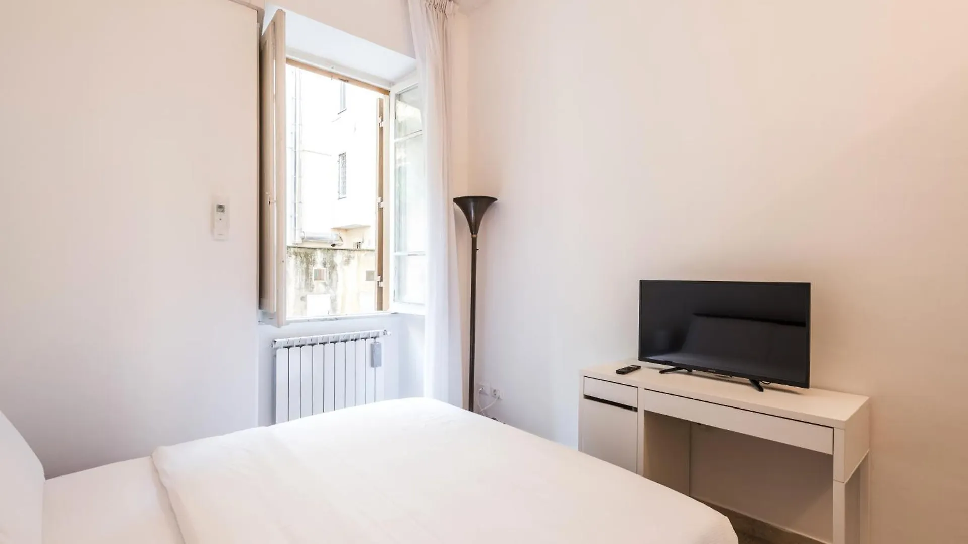 Iflat Mid-Century Modern Vatican Apartment Rome Italy